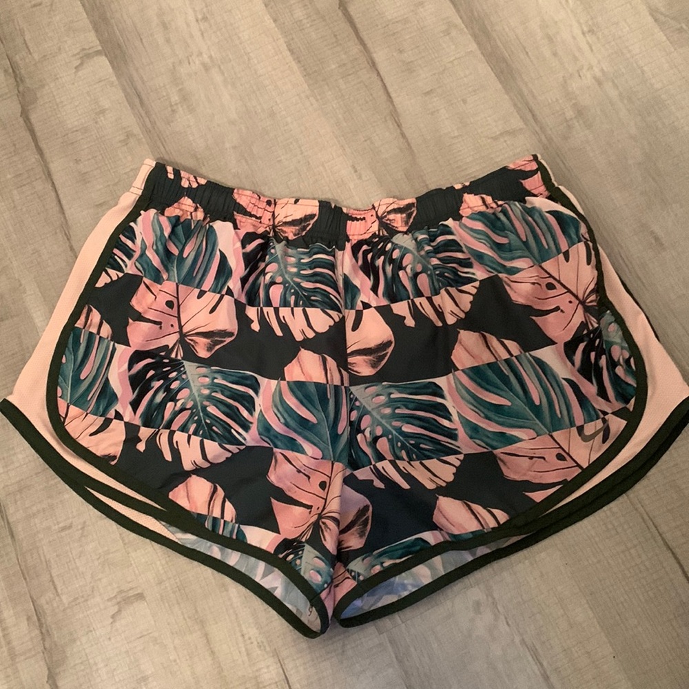 NIKE Dri Fit 3” running shorts